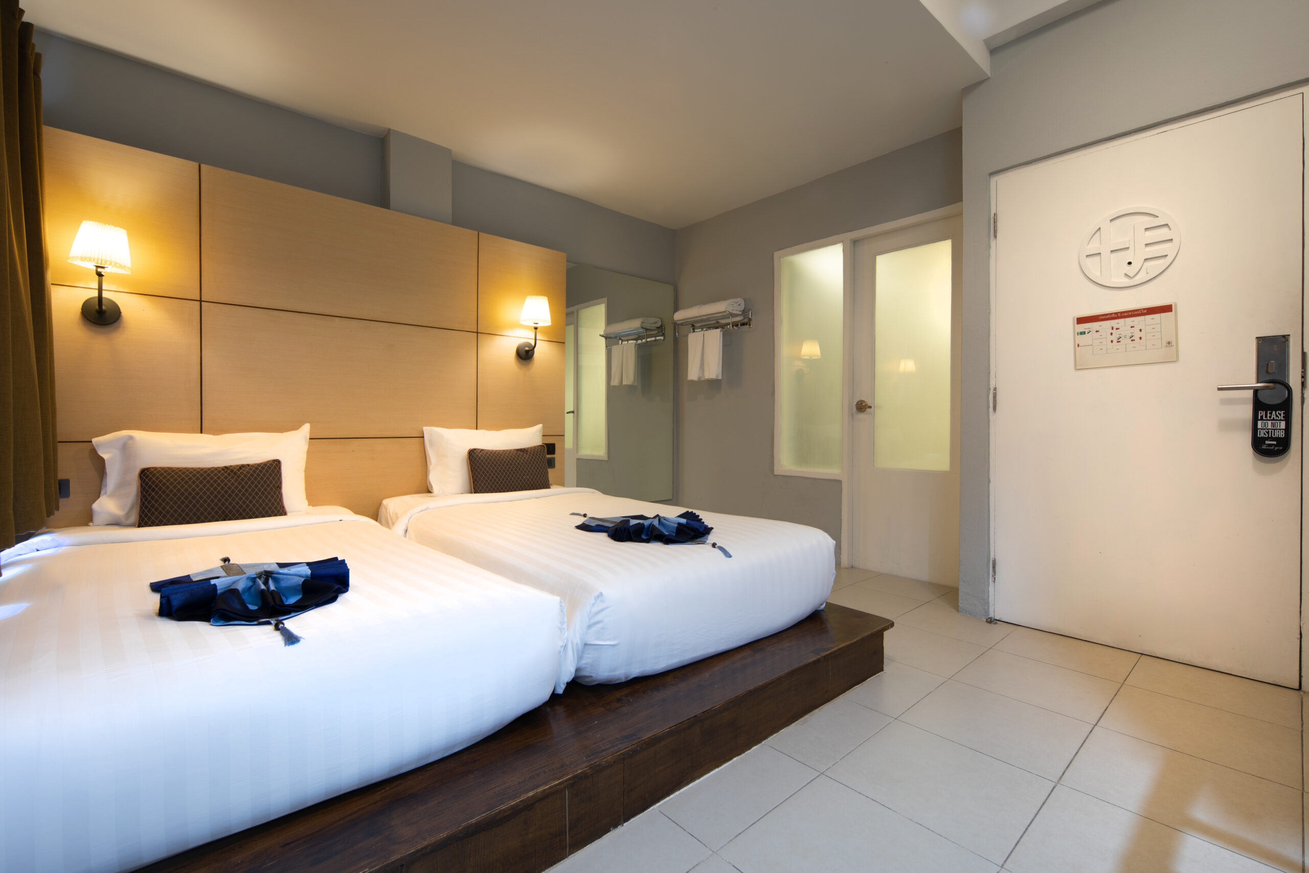 Standard Twin Room